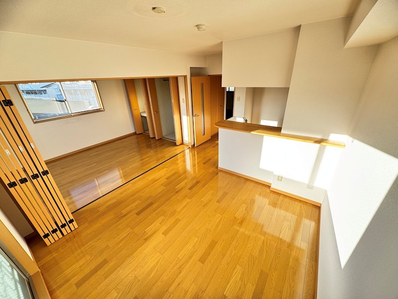 居室・リビング　実際のお部屋は反転タイプとなります