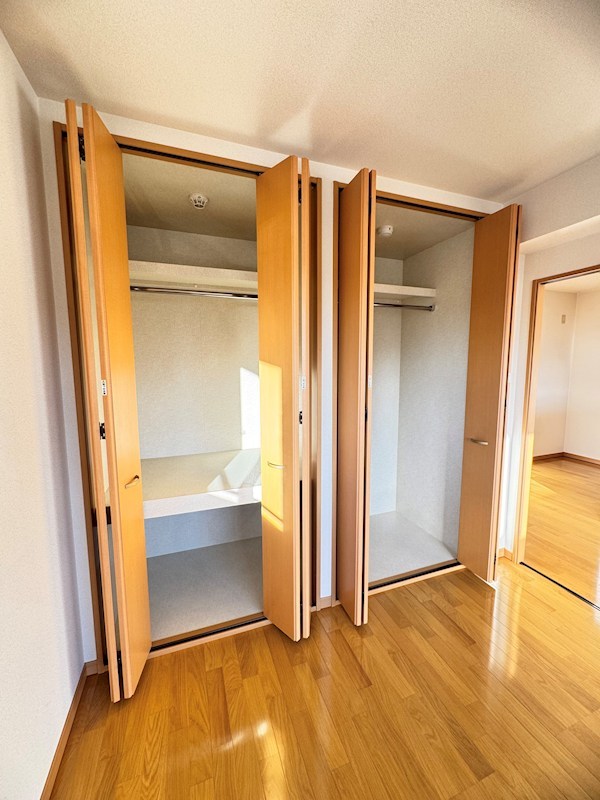 収納　実際のお部屋は反転タイプとなります