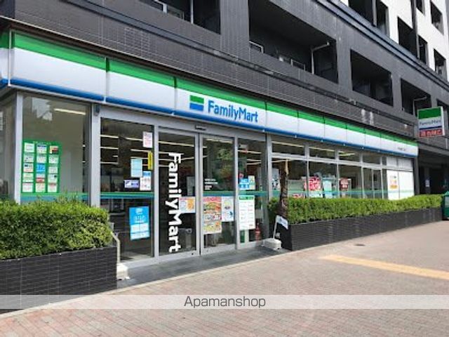 コンビニ　ファミリーマート中央月島三丁目店（コンビニ）まで227m