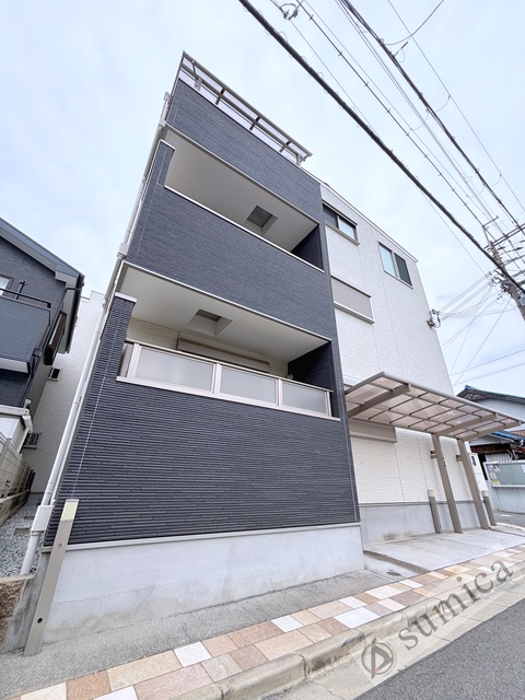 建物外観　スマートに佇むお家。毎日が楽しくなります。
