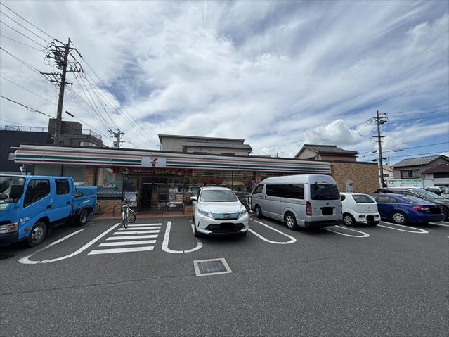 コンビニ　セブン－イレブン名古屋名西通１丁目店（コンビニ）まで342m