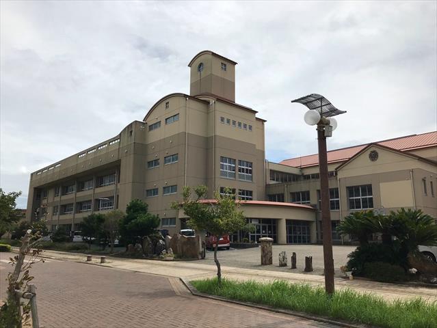 小学校　東小学校（小学校）まで492m