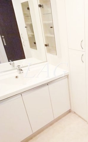 洗面設備　独立洗面台です。