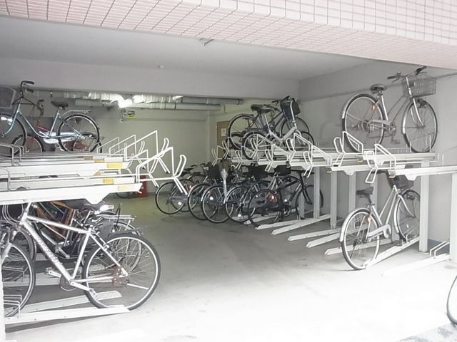 その他共有部分　★屋根付駐輪場完備★