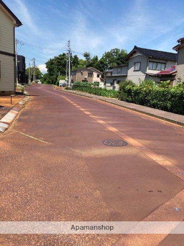 その他　前面道路（その他）まで0m