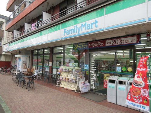 コンビニ　ファミリーマート浜中保谷店（コンビニ）まで375m