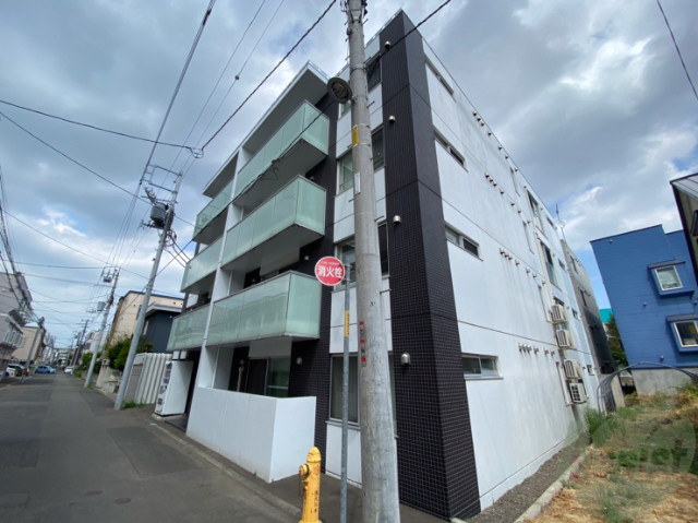 建物外観　札幌市北区麻生町「モルティーニ麻生」