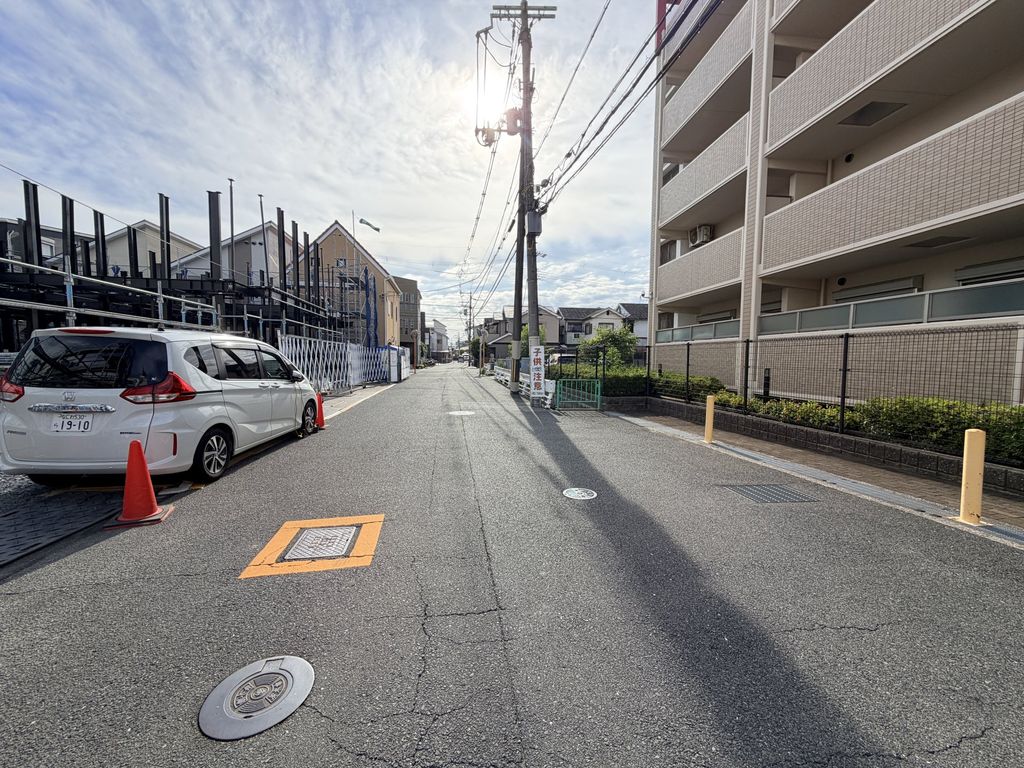 エントランス　前面道路