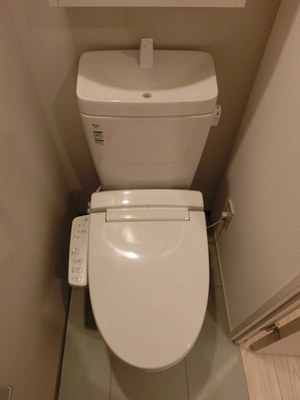 トイレ　トイレ