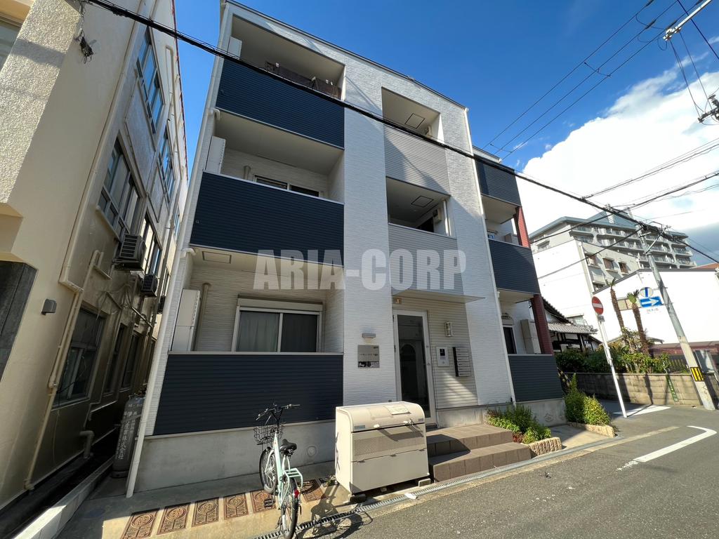 建物外観　2017年完成、全室端部屋設計のデザイナーズアパートです！