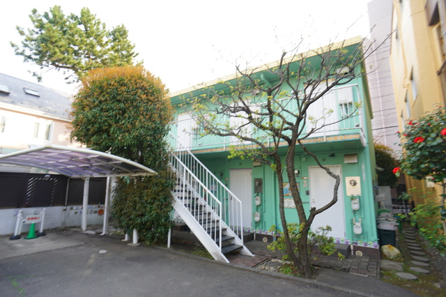 建物外観　オーナー様も近隣居住なので、新しい土地でも安心です♪