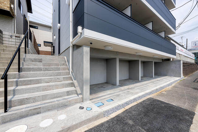 駐車場　駐輪場あります。