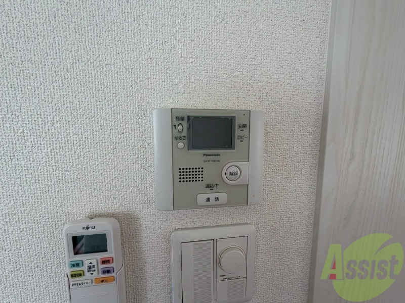 セキュリティ　ＴＶモニター付インターホンです。来客者の顔が見えるので安心！