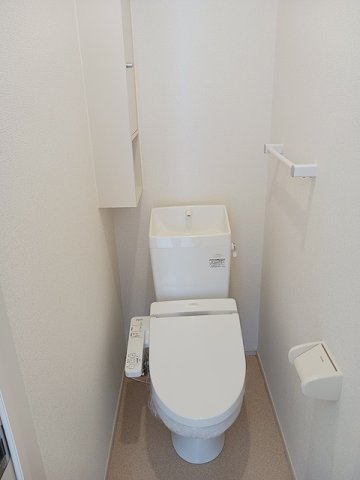 トイレ　清潔感のあるトイレです