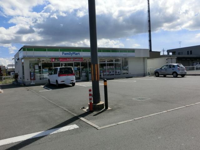 コンビニ　ファミリーマート稲毛山王店（コンビニ）まで550m