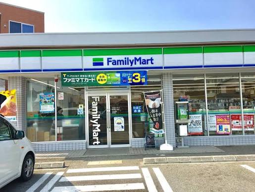 コンビニ　ファミリーマート明石東二見店（コンビニ）まで59m