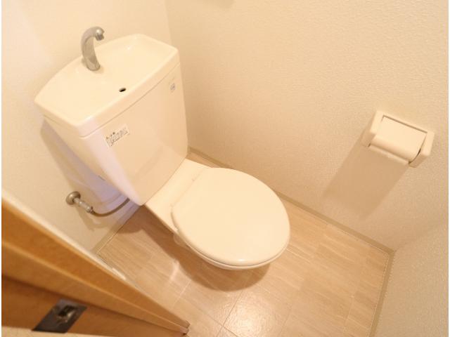 トイレ　ゆったりとした空間のトイレです