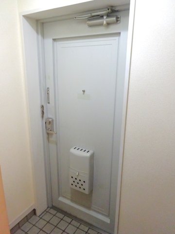 玄関　＊イメージです