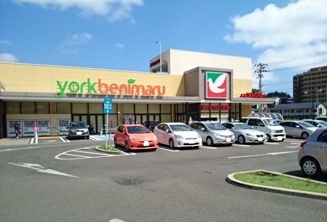スーパー　ヨークベニマル荒巻店（スーパー）まで1000m