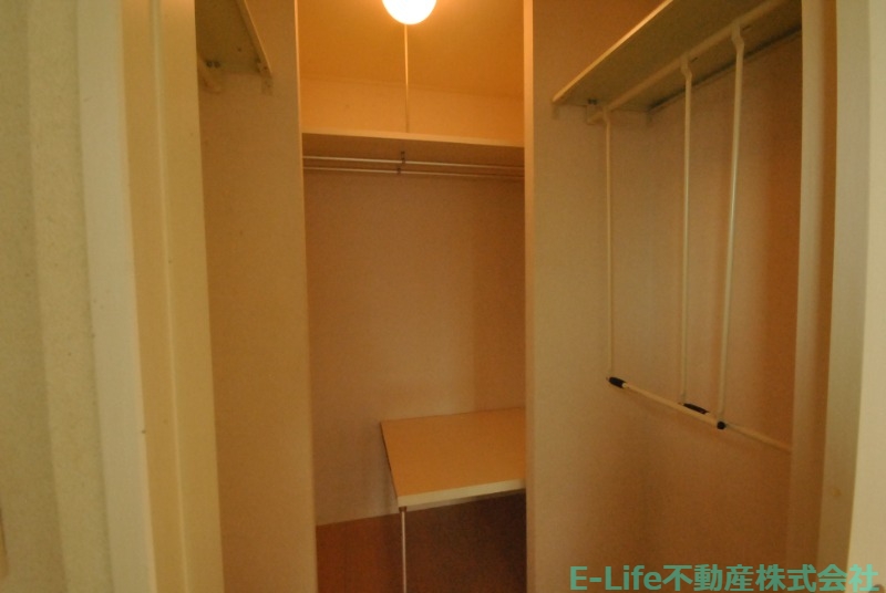 収納　※別部屋写真、現状優先