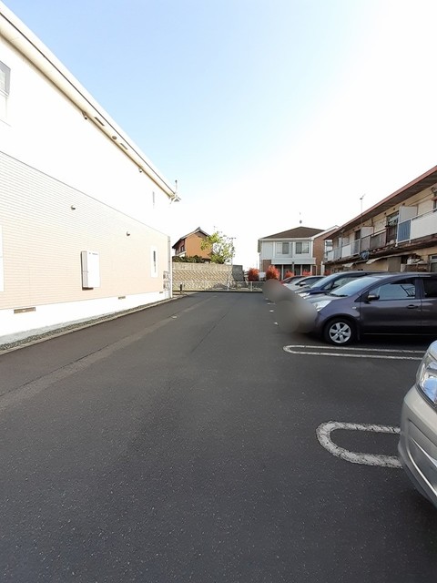 駐車場　駐車場