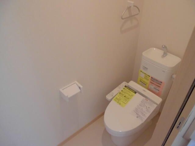 トイレ　清潔感のあるトイレです