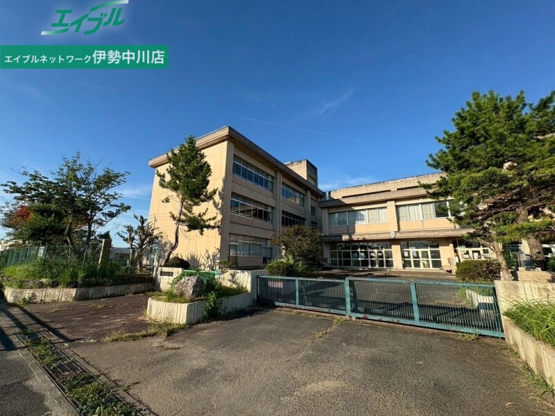 小学校　津市立雲出小学校（小学校）まで1850m