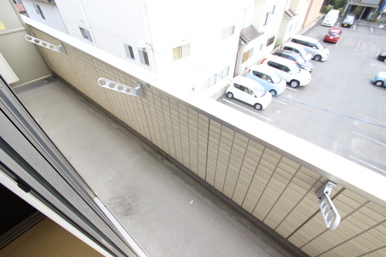 バルコニー　※別部屋の写真です