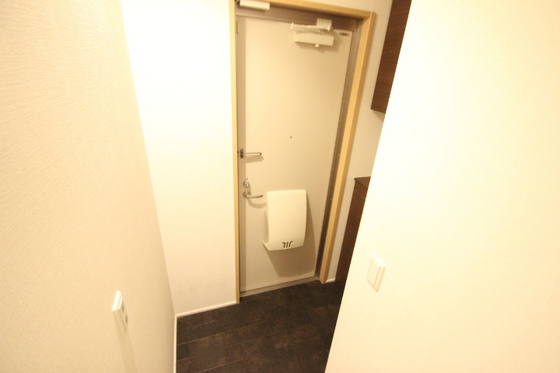玄関　※別部屋の写真です