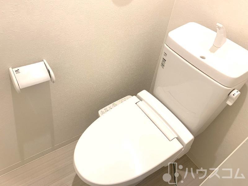 トイレ　冬場も安心の温水洗浄便座！