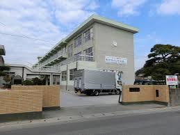中学校　名古屋市立植田中学校（中学校）まで850m