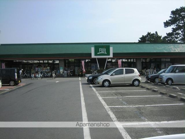 スーパー　ＦＵＪＩ鶴嶺店（スーパー）まで1082m