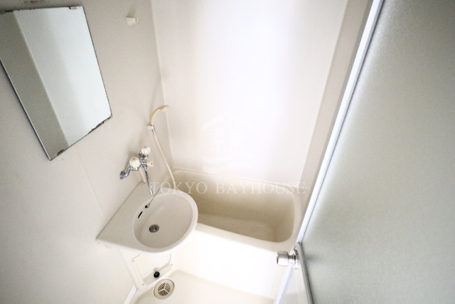 バス・シャワールーム　※別部屋参考写真