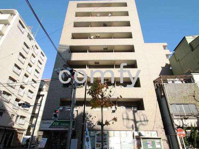 建物外観　タイル貼りの重厚感のある外観