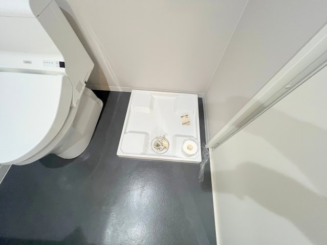 その他設備　室内に洗濯機置場があれば雨の日でも濡れる心配がございませんね