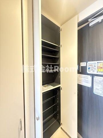 玄関　落ち着いた玄関です