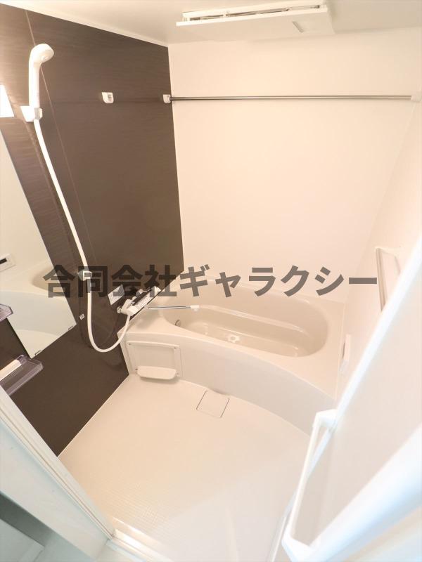 バス・シャワールーム　浴室乾燥機付きバスルーム