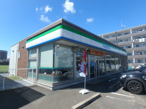 コンビニ　ファミリーマート瑞穂野白新田店（コンビニ）まで486m