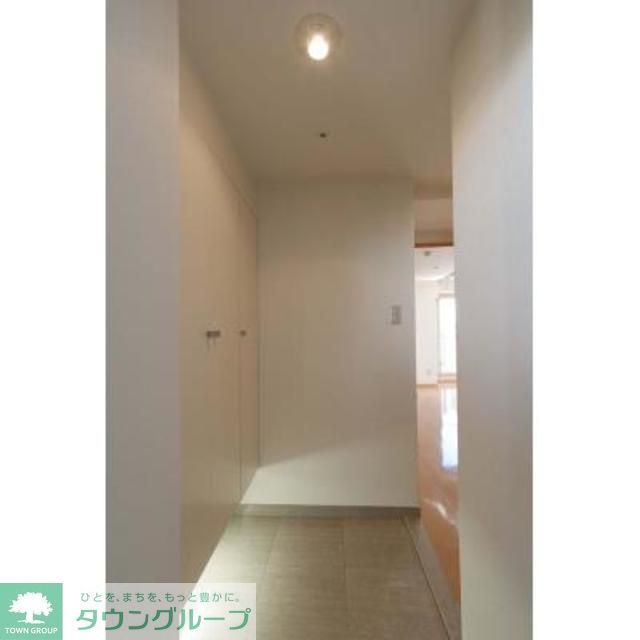 玄関　※写真は同タイプ住戸です。