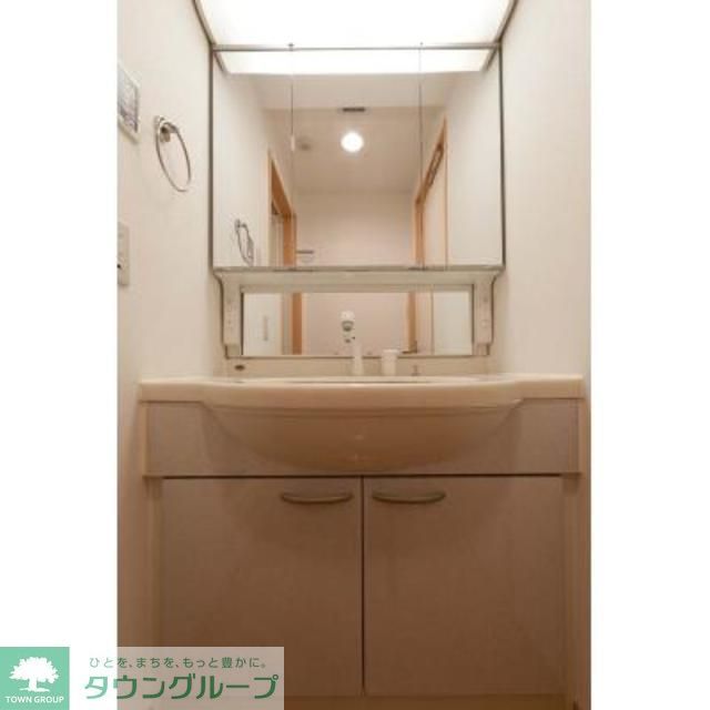 洗面設備　※写真は同タイプ住戸です。