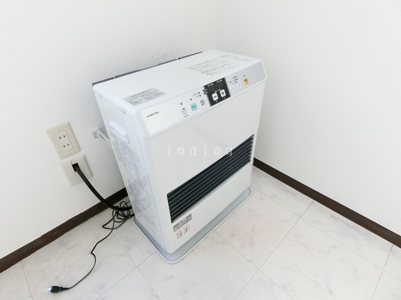 その他設備　灯油暖房で冬も安心！