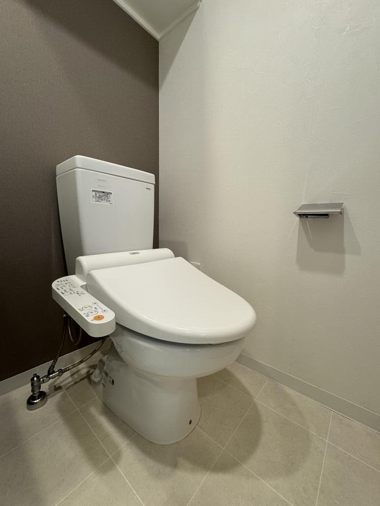 地下鉄中央線 阿波座駅 徒歩9分 12階建 築13年のトイレ写真
