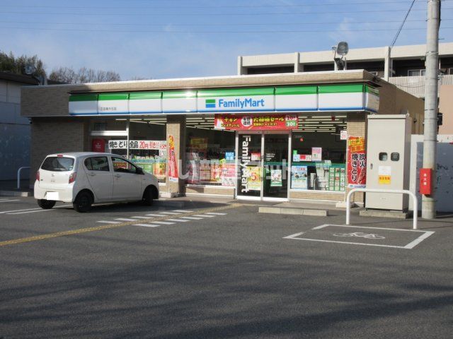 コンビニ　ファミリーマート 三田南が丘店（コンビニ）まで444m