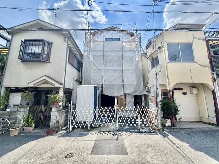 建物外観　建築中