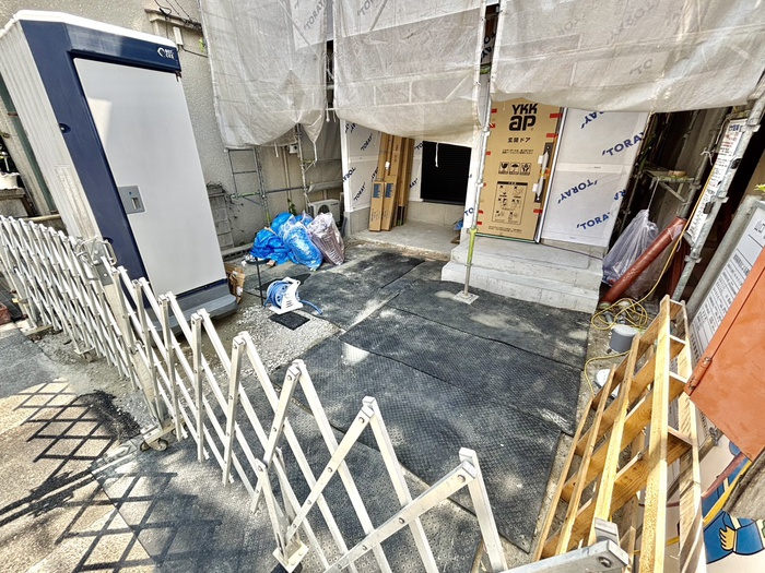 建物外観　建築中