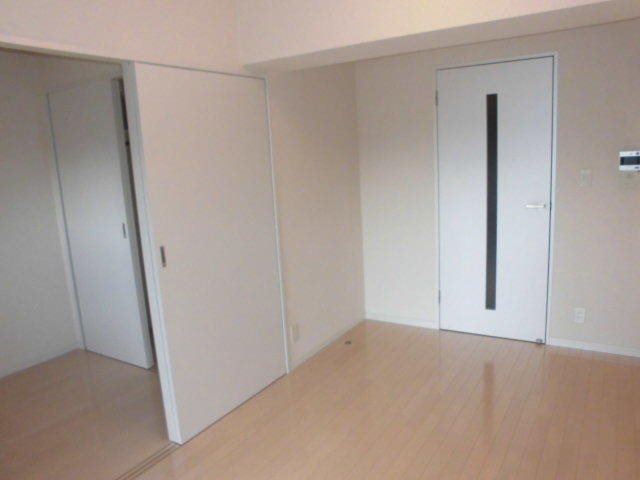 居室・リビング　洋室　別号室参考写真