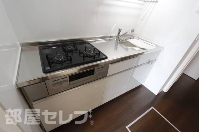 キッチン　※モデルルーム参照　実物とは異なります