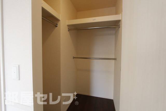 収納　※モデルルーム参照　実物とは異なります