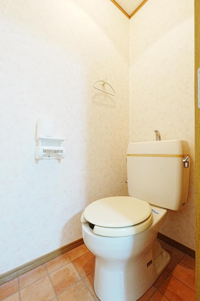 トイレ　温水洗浄便座付きトイレを設置可能♪