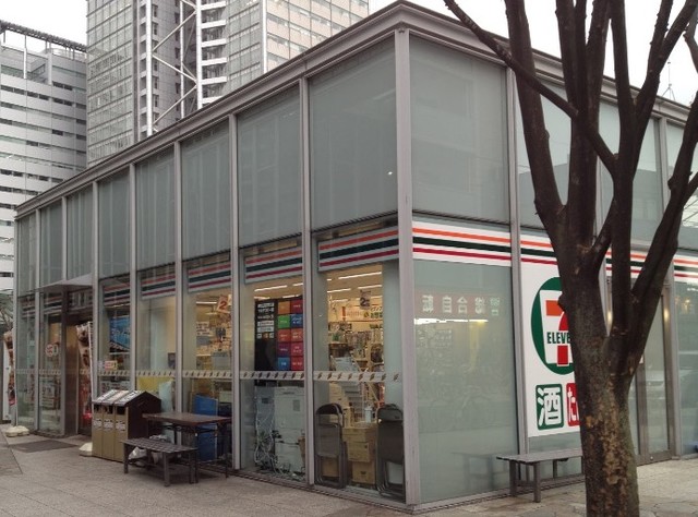 コンビニ　セブンイレブン中野中央1丁目店（コンビニ）まで271m